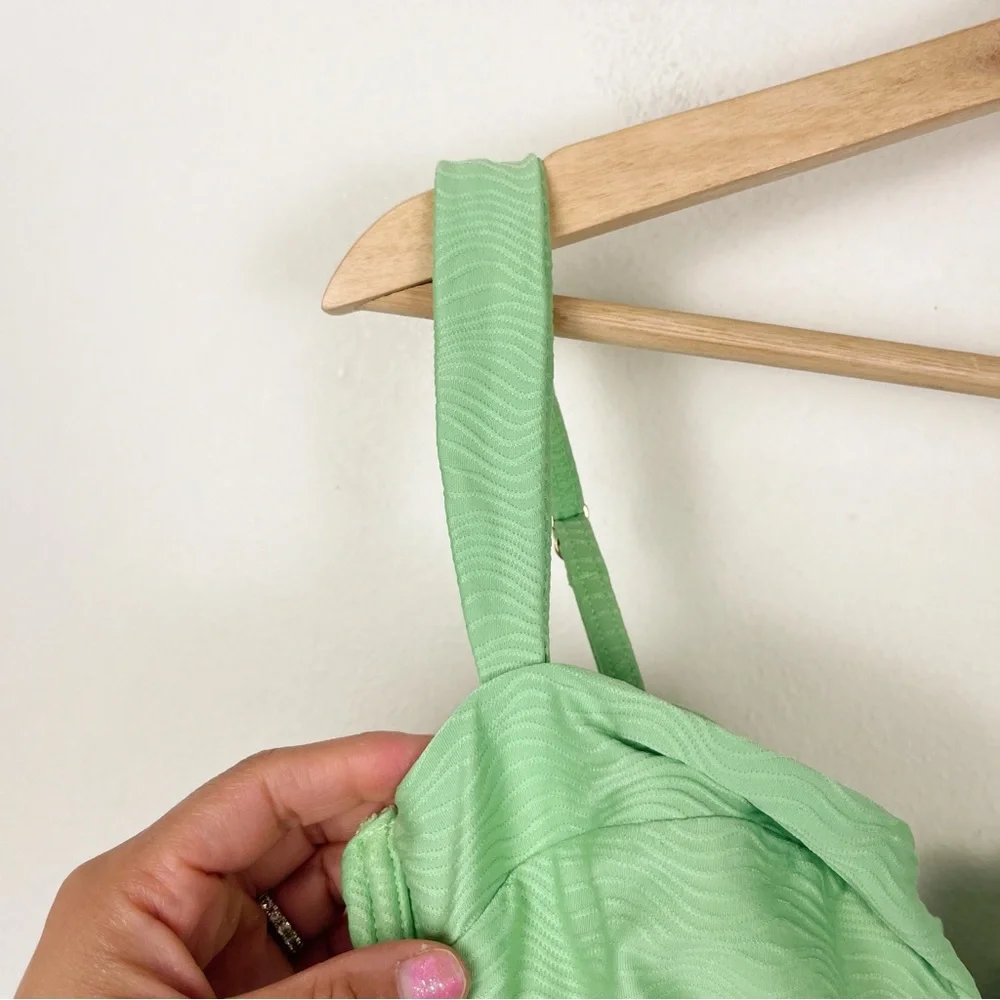 MONDAY SWIMWEAR Clovelly Bikini Top‎ Green Size Large